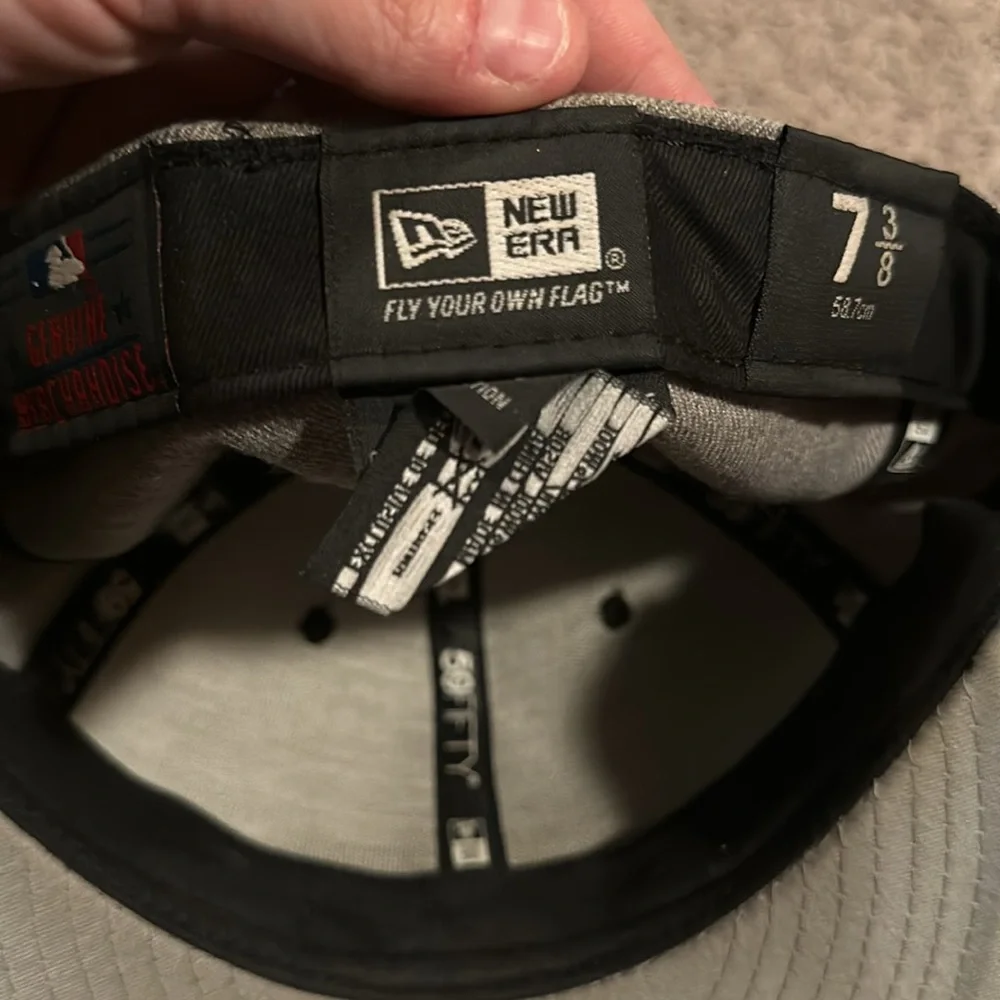 Seattle mariners grey / black / red new era hat - Picture 4 of 4
